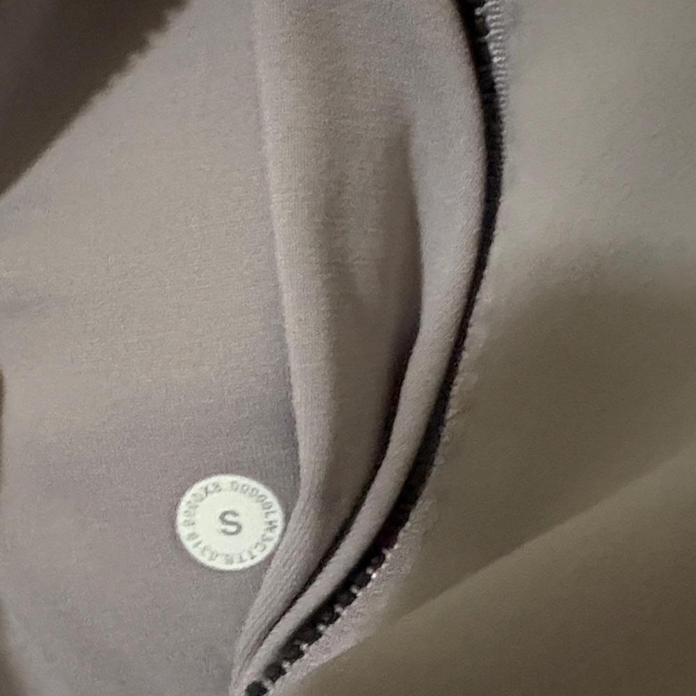 Lululemon Women's Gray/Purple Swept Along Jacket - Picture 4 of 10